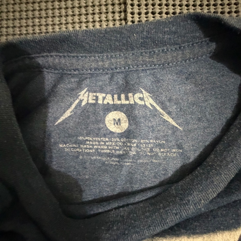 Metallica Ride the Lightning Blue Heather Graphic T-Shirt Mens Size M - Picture 3 of 5